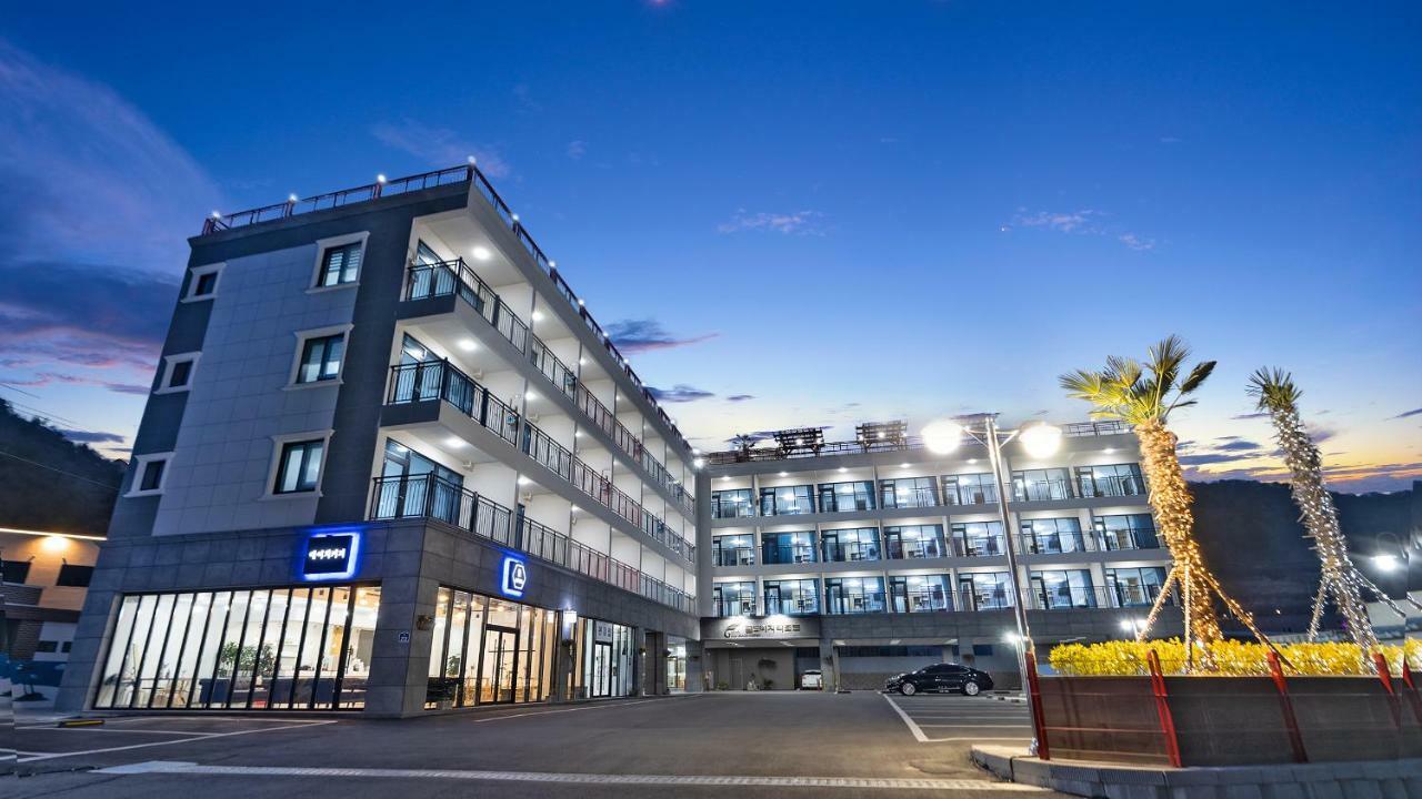 Gold Beach Resort Yeosu Exterior foto